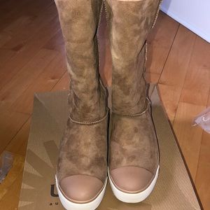 NEW AND NEVER WORN UGG BOOTS!